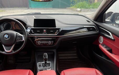 BMW 1 серия, 2021 год, 2 400 000 рублей, 6 фотография