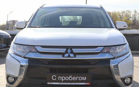 Mitsubishi Outlander III рестайлинг 3, 2016 год, 1 699 000 рублей, 2 фотография