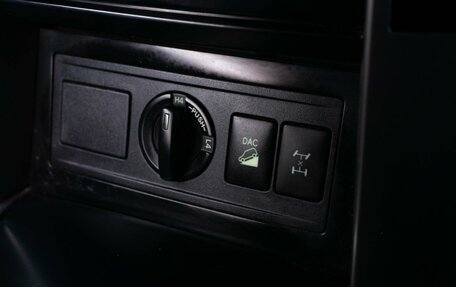 Toyota Land Cruiser Prado 150 рестайлинг 2, 2011 год, 2 449 000 рублей, 7 фотография