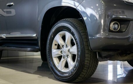 Toyota Land Cruiser Prado 150 рестайлинг 2, 2011 год, 2 449 000 рублей, 3 фотография