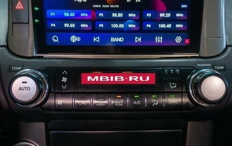Toyota Land Cruiser Prado 150 рестайлинг 2, 2011 год, 2 449 000 рублей, 5 фотография