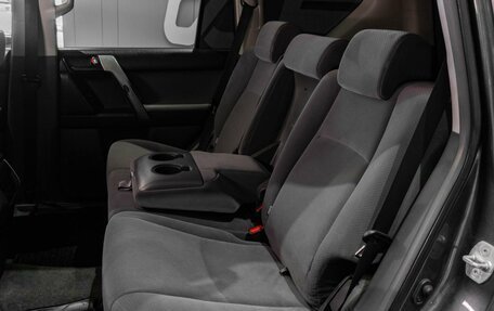 Toyota Land Cruiser Prado 150 рестайлинг 2, 2011 год, 2 449 000 рублей, 26 фотография