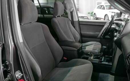 Toyota Land Cruiser Prado 150 рестайлинг 2, 2011 год, 2 449 000 рублей, 19 фотография
