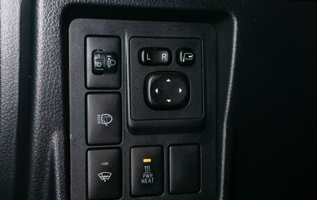 Toyota Land Cruiser Prado 150 рестайлинг 2, 2011 год, 2 449 000 рублей, 28 фотография