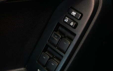 Toyota Land Cruiser Prado 150 рестайлинг 2, 2011 год, 2 449 000 рублей, 29 фотография