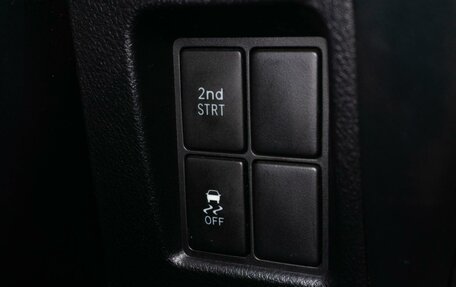 Toyota Land Cruiser Prado 150 рестайлинг 2, 2011 год, 2 449 000 рублей, 27 фотография