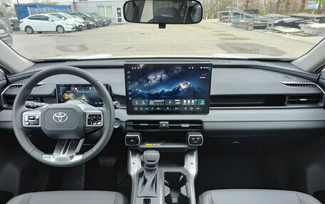 Toyota RAV4, 2025 год, 4 400 000 рублей, 18 фотография