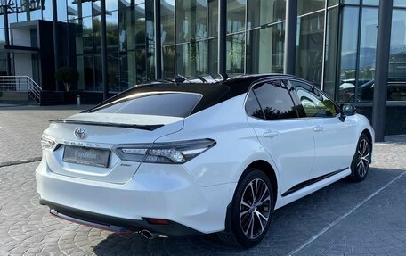 Toyota Camry, 2020 год, 3 249 000 рублей, 2 фотография