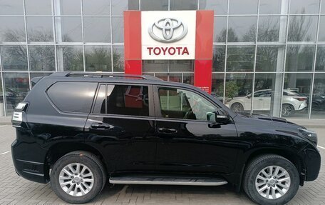 Toyota Land Cruiser Prado 150 рестайлинг 2, 2015 год, 3 690 000 рублей, 4 фотография