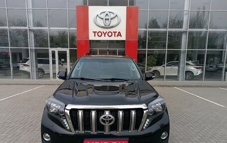 Toyota Land Cruiser Prado 150 рестайлинг 2, 2015 год, 3 690 000 рублей, 2 фотография