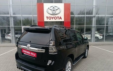 Toyota Land Cruiser Prado 150 рестайлинг 2, 2015 год, 3 690 000 рублей, 5 фотография