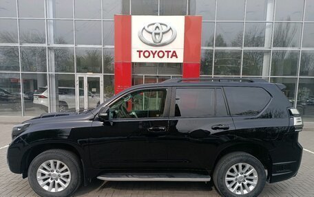 Toyota Land Cruiser Prado 150 рестайлинг 2, 2015 год, 3 690 000 рублей, 8 фотография