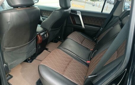 Toyota Land Cruiser Prado 150 рестайлинг 2, 2015 год, 3 690 000 рублей, 13 фотография