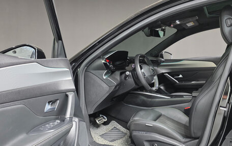Peugeot 308, 2022 год, 2 420 000 рублей, 5 фотография
