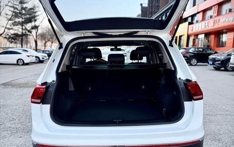 Volkswagen Tiguan II, 2022 год, 2 813 000 рублей, 21 фотография