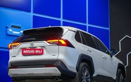 Toyota RAV4, 2024 год, 3 999 000 рублей, 6 фотография