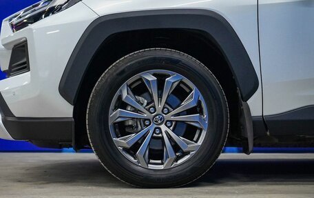 Toyota RAV4, 2024 год, 3 999 000 рублей, 10 фотография