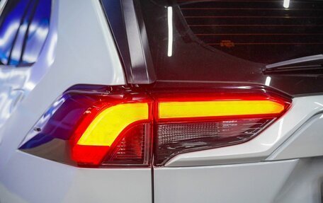 Toyota RAV4, 2024 год, 3 999 000 рублей, 21 фотография