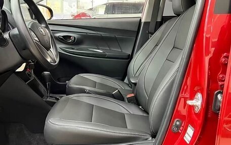 Toyota Yaris XP150 рестайлинг, 2022 год, 1 394 000 рублей, 7 фотография