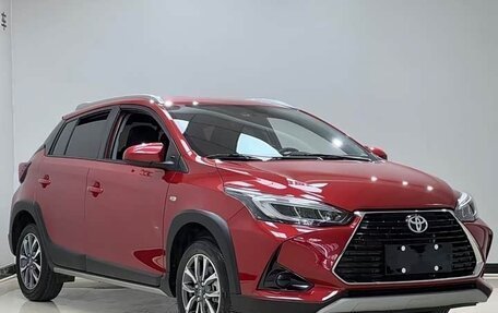 Toyota Yaris XP150 рестайлинг, 2022 год, 1 394 000 рублей, 3 фотография