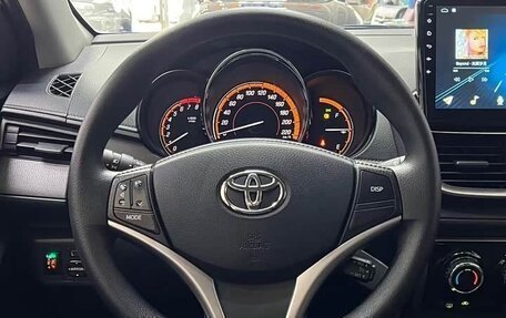 Toyota Yaris XP150 рестайлинг, 2022 год, 1 394 000 рублей, 9 фотография