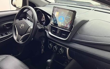 Toyota Yaris XP150 рестайлинг, 2022 год, 1 394 000 рублей, 14 фотография