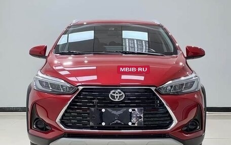 Toyota Yaris XP150 рестайлинг, 2022 год, 1 394 000 рублей, 2 фотография