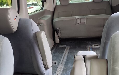 Hyundai Grand Starex Grand Starex I рестайлинг 2, 2019 год, 3 150 000 рублей, 18 фотография