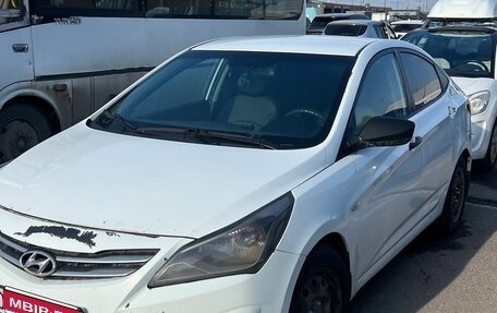 Hyundai Solaris II рестайлинг, 2015 год, 650 000 рублей, 1 фотография