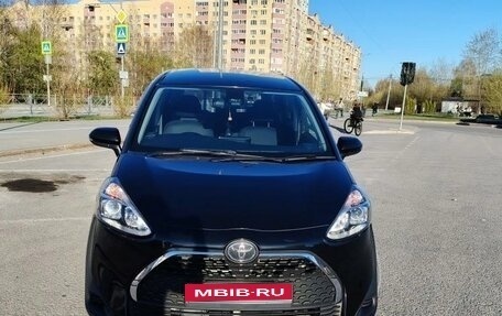 Toyota Sienta II, 2020 год, 1 450 000 рублей, 1 фотография