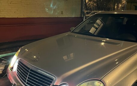 Mercedes-Benz E-Класс, 2002 год, 780 000 рублей, 1 фотография