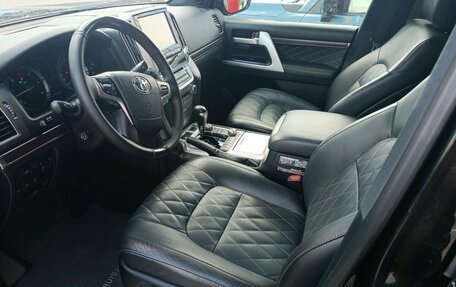 Toyota Land Cruiser 200, 2017 год, 6 800 000 рублей, 12 фотография