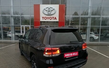 Toyota Land Cruiser 200, 2017 год, 6 800 000 рублей, 7 фотография