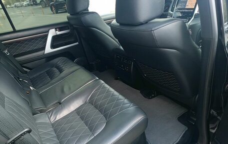 Toyota Land Cruiser 200, 2017 год, 6 800 000 рублей, 14 фотография