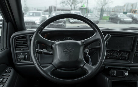 Chevrolet Avalanche I, 2002 год, 1 145 000 рублей, 10 фотография