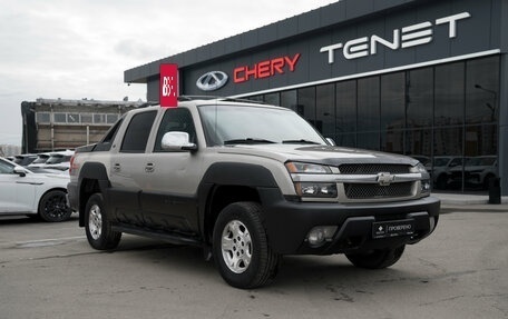 Chevrolet Avalanche I, 2002 год, 1 145 000 рублей, 2 фотография