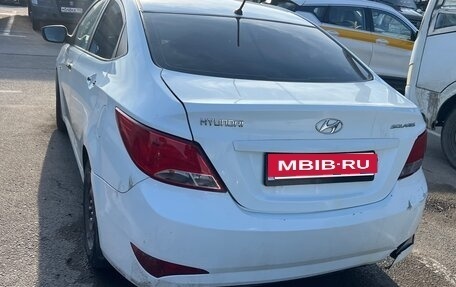 Hyundai Solaris II рестайлинг, 2015 год, 650 000 рублей, 6 фотография