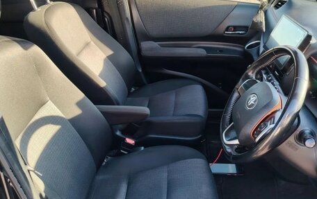 Toyota Sienta II, 2020 год, 1 450 000 рублей, 9 фотография