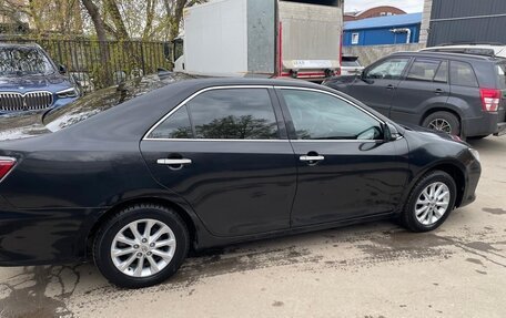 Toyota Camry, 2017 год, 2 100 000 рублей, 4 фотография