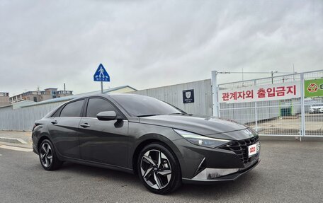 Hyundai Elantra, 2022 год, 1 976 000 рублей, 3 фотография