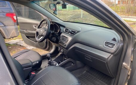 KIA Rio III рестайлинг, 2013 год, 800 000 рублей, 6 фотография