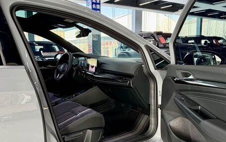 Volkswagen Golf VIII, 2022 год, 2 094 000 рублей, 9 фотография