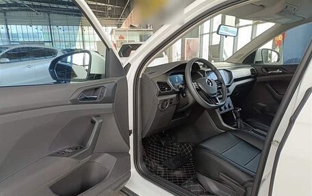 Volkswagen T-Cross I, 2022 год, 1 796 000 рублей, 7 фотография