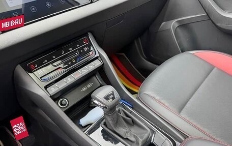 Skoda Karoq I, 2022 год, 2 117 000 рублей, 12 фотография