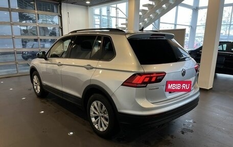 Volkswagen Tiguan II, 2019 год, 2 847 000 рублей, 5 фотография