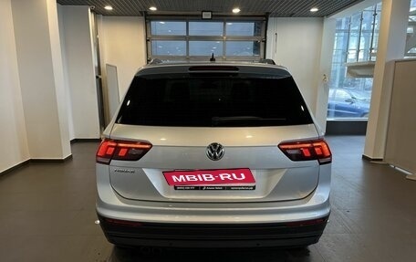 Volkswagen Tiguan II, 2019 год, 2 847 000 рублей, 4 фотография