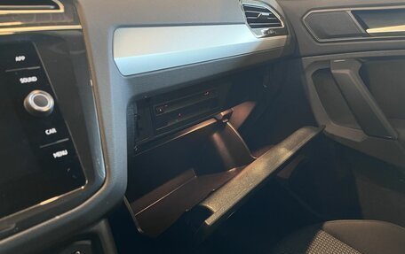 Volkswagen Tiguan II, 2019 год, 2 847 000 рублей, 30 фотография