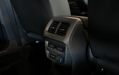 Volkswagen Tiguan II, 2019 год, 2 847 000 рублей, 36 фотография
