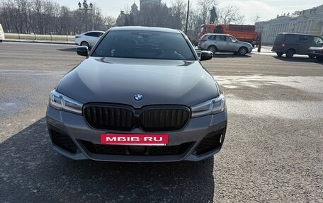 BMW 5 серия, 2021 год, 5 877 000 рублей, 2 фотография