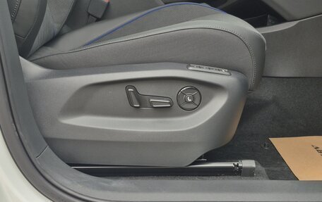 Volkswagen Tiguan, 2026 год, 4 640 000 рублей, 32 фотография